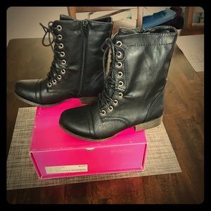 Shoe Dazzle Black Boots